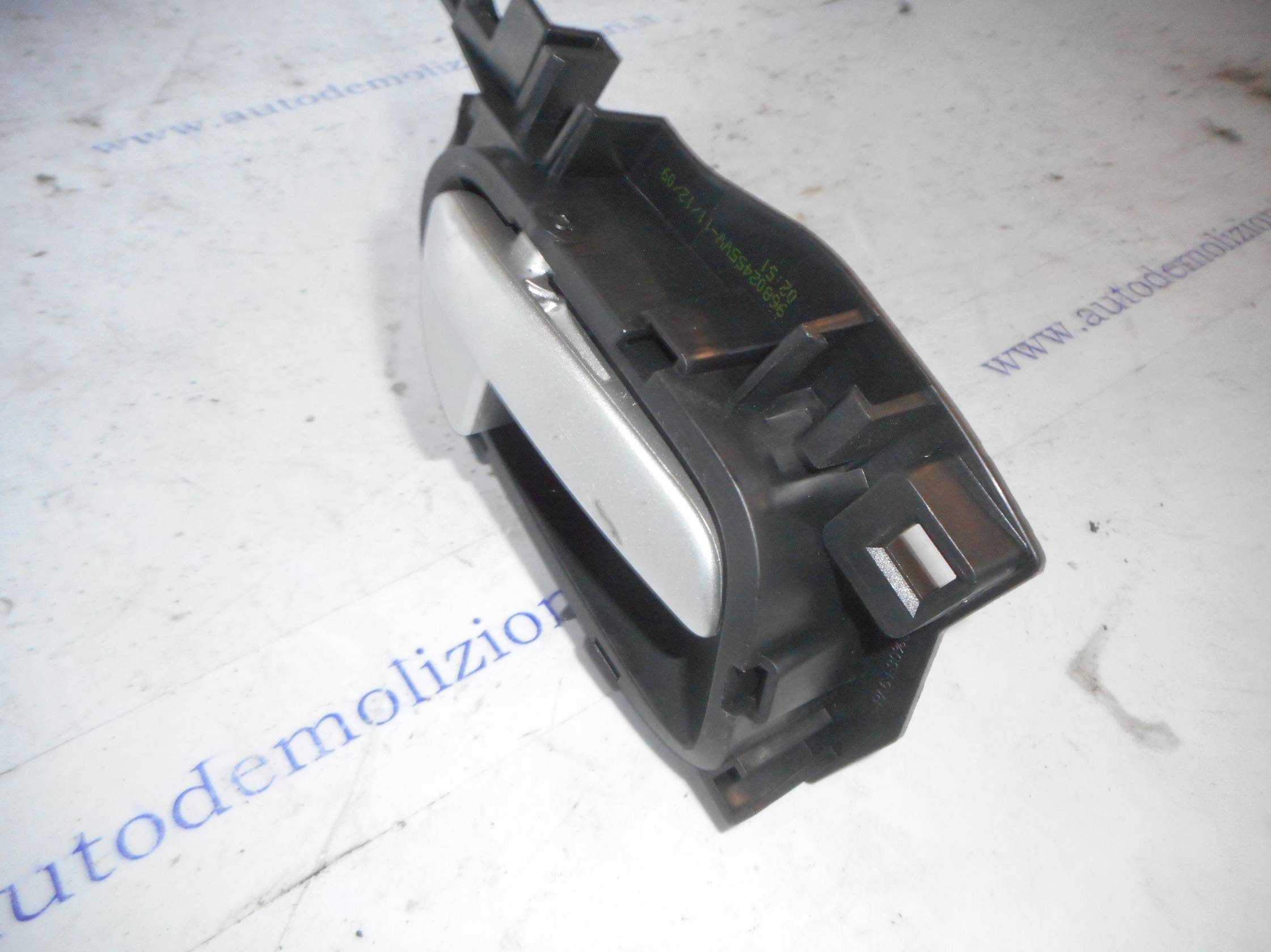 Serratura porta post. dx.